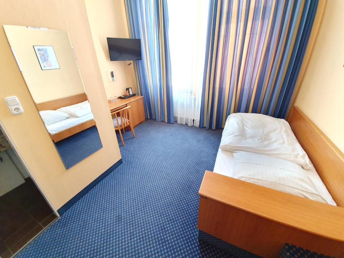 Nonstop Hotel Riedstadt Luaran gambar